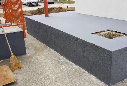 Строително-ремонтни работи на водоем на мелница в Генерал Тошево