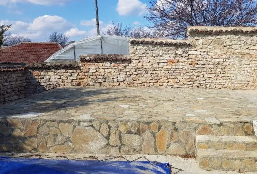 Строителство на барбекю в с. Оброчище, Албена