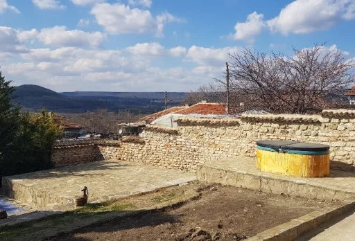 Строителство на барбекю в с. Оброчище, Албена