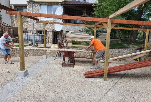 Строителство на барбекю в с. Оброчище, Албена