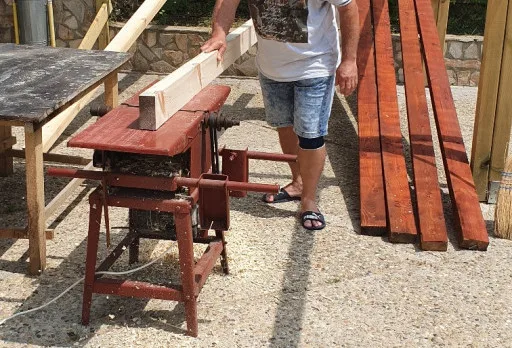 Строителство на барбекю в с. Оброчище, Албена