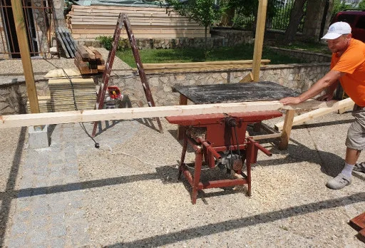 Строителство на барбекю в с. Оброчище, Албена