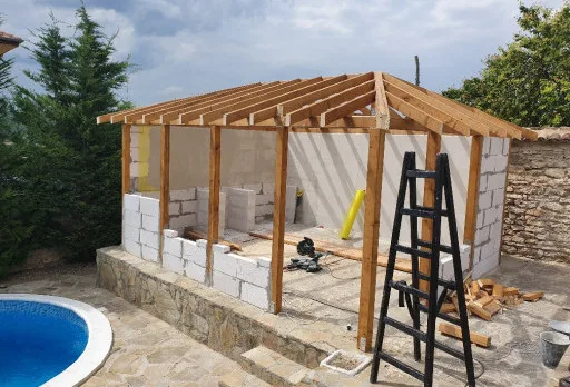 Строителство на барбекю в с. Оброчище, Албена