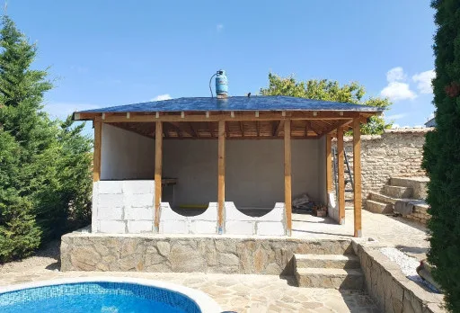 Строителство на барбекю в с. Оброчище, Албена