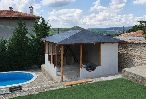 Строителство на барбекю в с. Оброчище, Албена