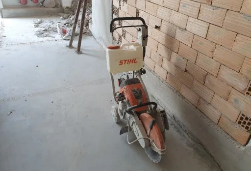 Строителство на бетонови рампи и пробиване на отвори в стени и под в Генерал Тошево