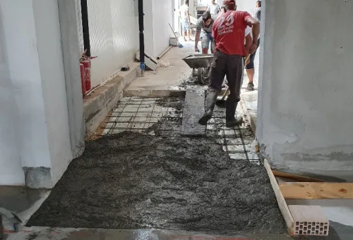 Строителство на бетонови рампи и пробиване на отвори в стени и под в Генерал Тошево