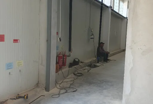 Строителство на бетонови рампи и пробиване на отвори в стени и под в Генерал Тошево