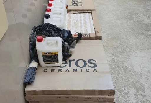 Reparaturarbeiten an Dach und Terrassen eines Mehrfamilienhauses in Varna