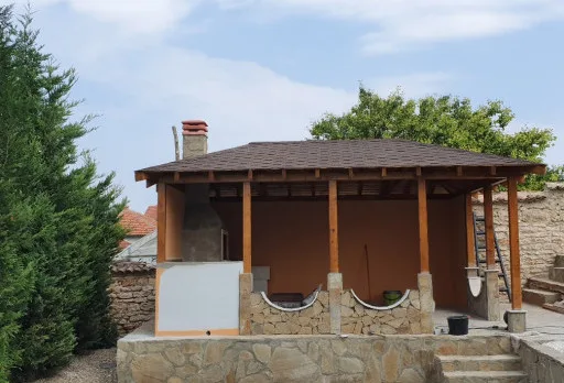 Строителство на барбекю в с. Оброчище, Албена