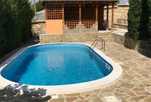 Строителство на барбекю в с. Оброчище, Албена