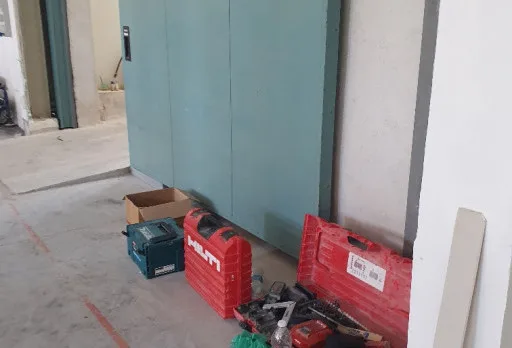 Строителни работи и монтаж на гипсокартон на мелница в Генерал Тошево