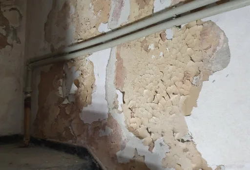 Bau- und Reparaturarbeiten in einem Verwaltungsgebäude in Balchik