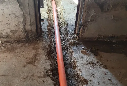Bau- und Reparaturarbeiten in einem Verwaltungsgebäude in Balchik