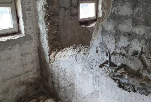 Bau- und Reparaturarbeiten in einem Verwaltungsgebäude in Balchik