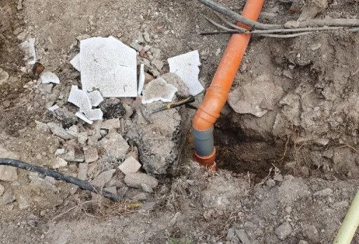 Bau- und Reparaturarbeiten in einem Verwaltungsgebäude in Balchik