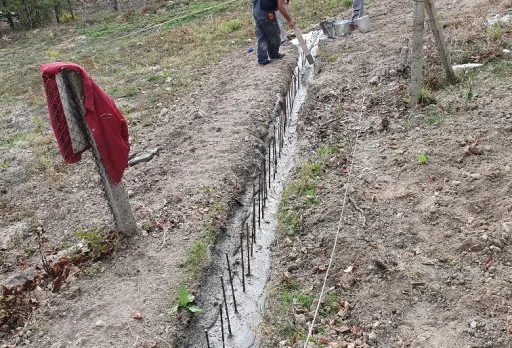 Строителство на ограда в близост до Варна