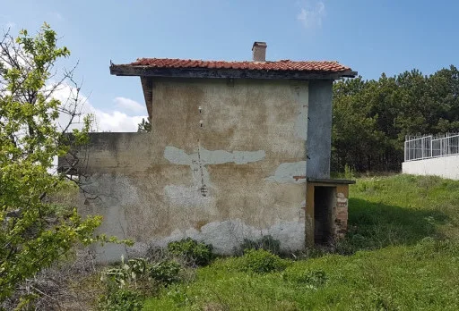 Модерна вила с плосък покрив в Балчик