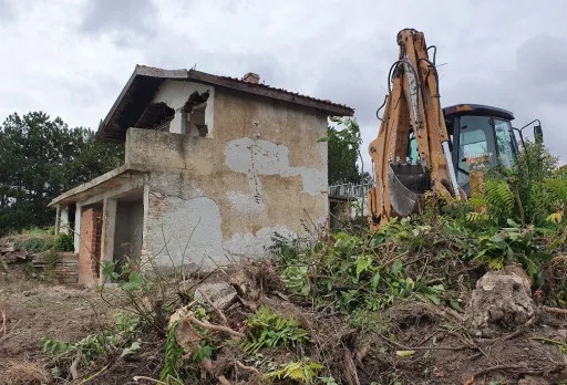 Модерна вила с плосък покрив в Балчик