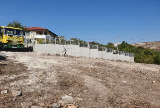 Модерна вила с плосък покрив в Балчик