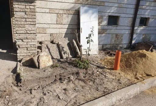 Bau- und Reparaturarbeiten in einem Verwaltungsgebäude in Balchik