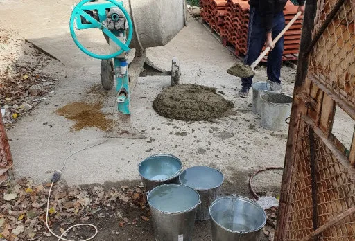 Строителство на ограда в близост до Варна