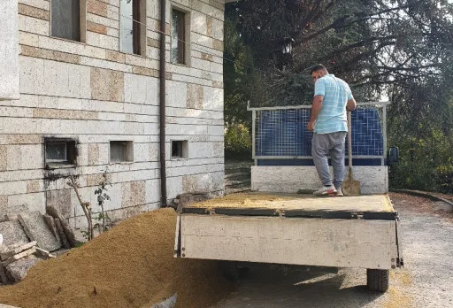 Bau- und Reparaturarbeiten in einem Verwaltungsgebäude in Balchik