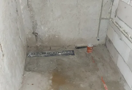 Bau- und Reparaturarbeiten in einem Verwaltungsgebäude in Balchik