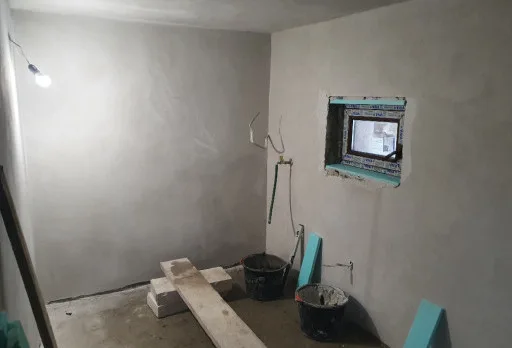 Bau- und Reparaturarbeiten in einem Verwaltungsgebäude in Balchik