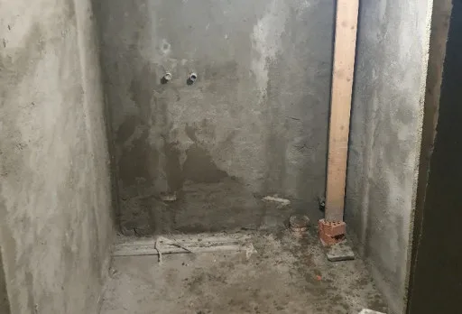Bau- und Reparaturarbeiten in einem Verwaltungsgebäude in Balchik