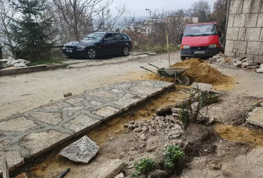 Bau- und Reparaturarbeiten in einem Verwaltungsgebäude in Balchik