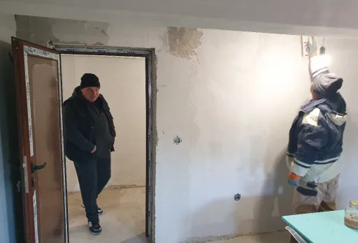 Bau- und Reparaturarbeiten in einem Verwaltungsgebäude in Balchik