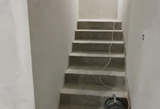Bau- und Reparaturarbeiten in einem Verwaltungsgebäude in Balchik