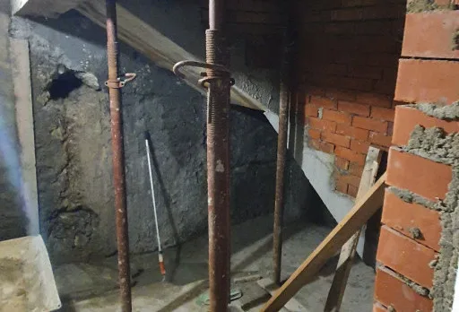 Bau- und Reparaturarbeiten in einem Verwaltungsgebäude in Balchik