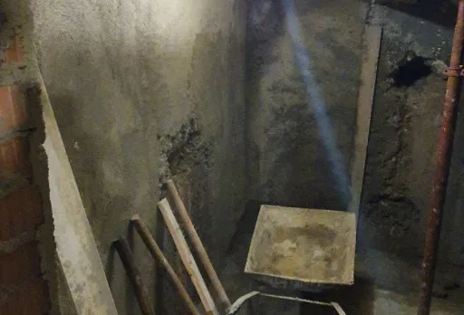 Bau- und Reparaturarbeiten in einem Verwaltungsgebäude in Balchik