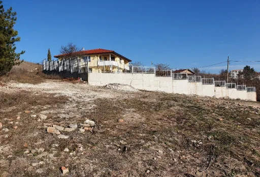 Модерна вила с плосък покрив в Балчик