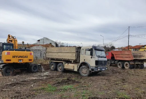 Събаряне на стари сгради и почистване на строителна площадка до Варна