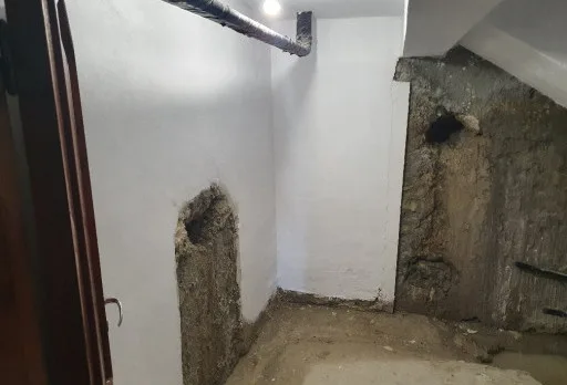 Bau- und Reparaturarbeiten in einem Verwaltungsgebäude in Balchik