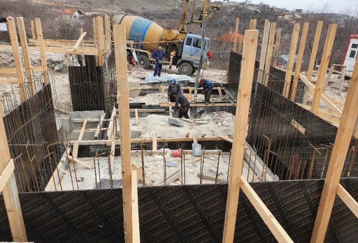 Модерна вила с плосък покрив в Балчик