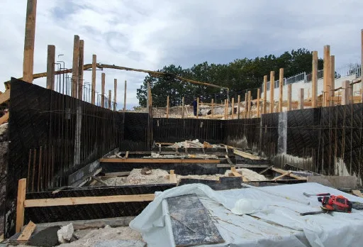 Модерна вила с плосък покрив в Балчик