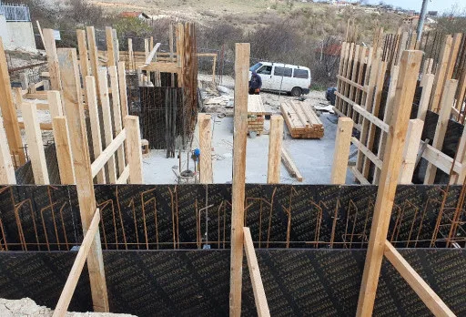 Модерна вила с плосък покрив в Балчик