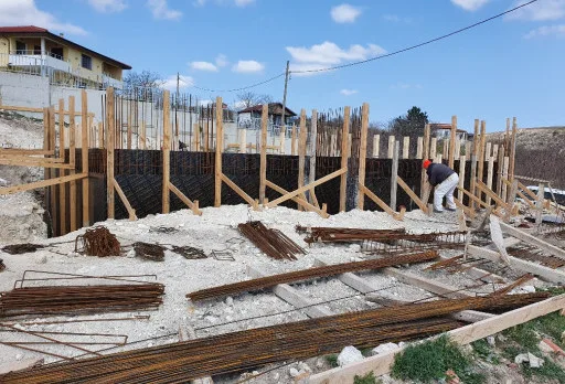 Модерна вила с плосък покрив в Балчик