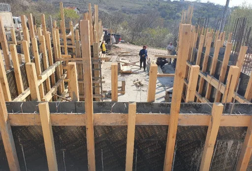 Модерна вила с плосък покрив в Балчик