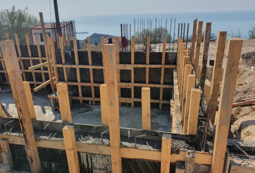 Модерна вила с плосък покрив в Балчик