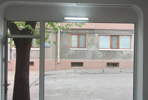 Renovierung von Geschäften und Büros in einem historischen Haus in Dobrich