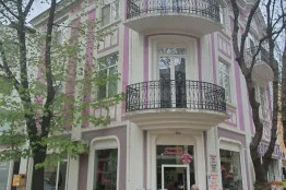Renovierung von Geschäften und Büros in einem historischen Haus in Dobrich