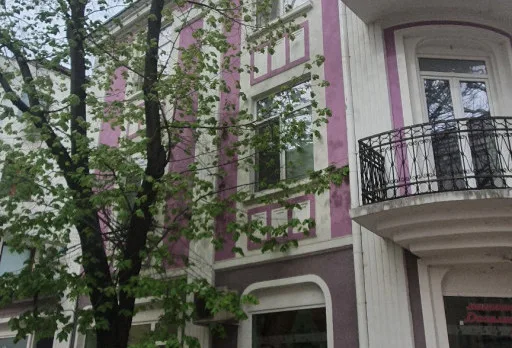 Renovierung von Geschäften und Büros in einem historischen Haus in Dobrich