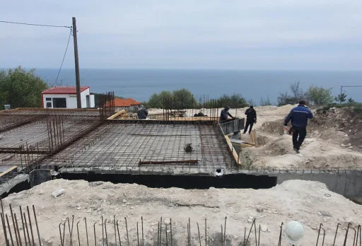 Модерна вила с плосък покрив в Балчик