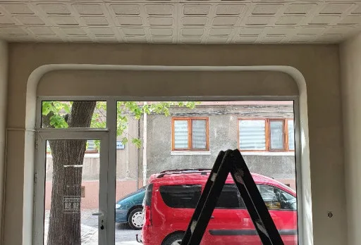 Renovierung von Geschäften und Büros in einem historischen Haus in Dobrich