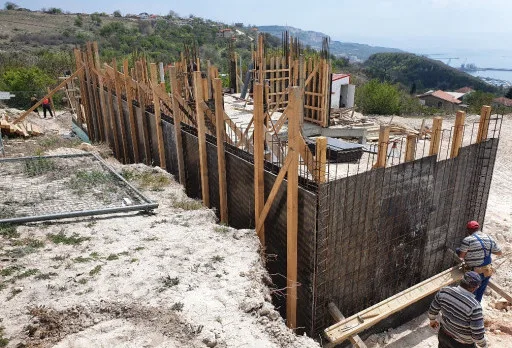 Модерна вила с плосък покрив в Балчик